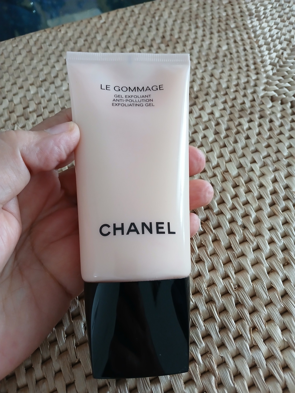 CHANEL Le Gommage Exfoliating Gel - Light Pink & Black